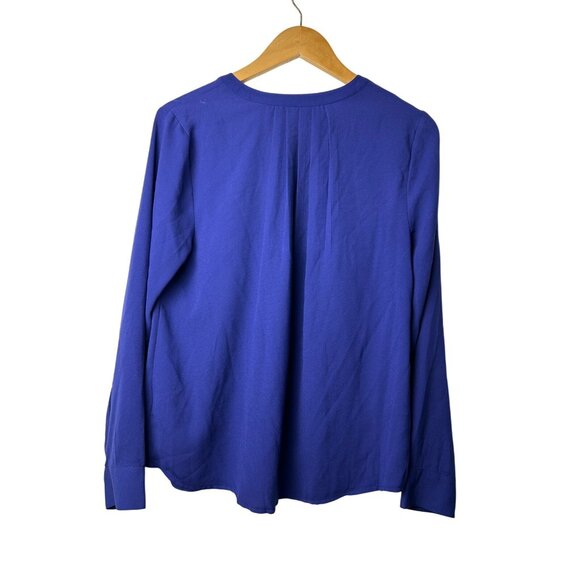 NWT Apt 9 Ladies Sz M Long Sleeve Hidden Button Up Blouse Blue VNeck Casual Work - Picture 10 of 10